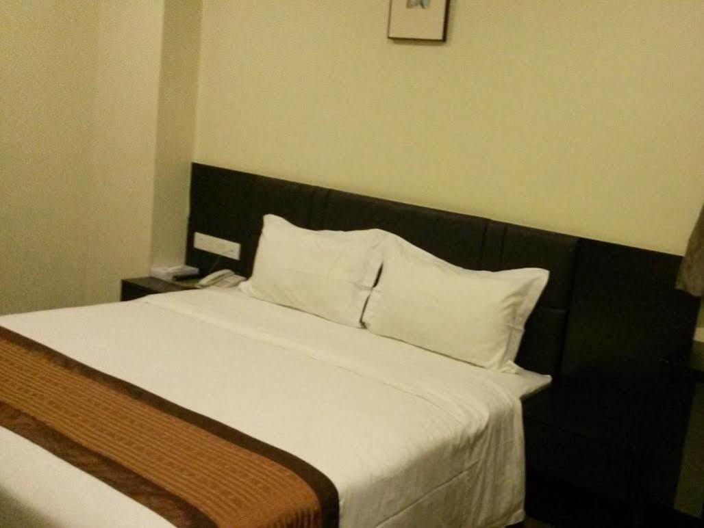 The Corum View Hotel Bayan Lepas Exteriör bild